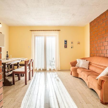 Apartment Srecko Vinišće Exterior foto