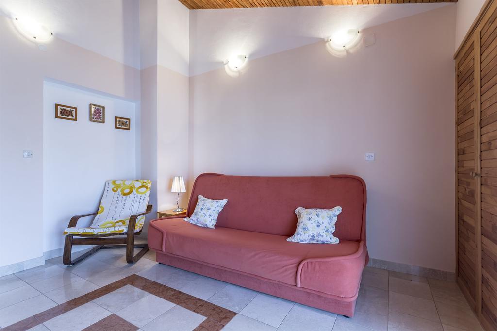 Apartment Srecko Vinišće Exterior foto