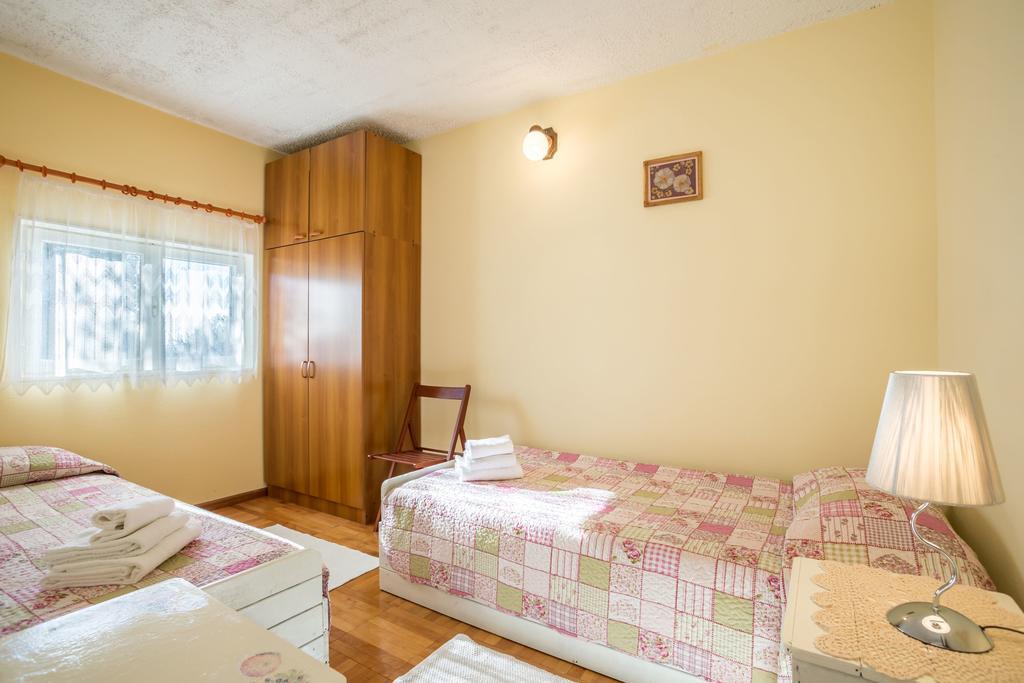 Apartment Srecko Vinišće Exterior foto